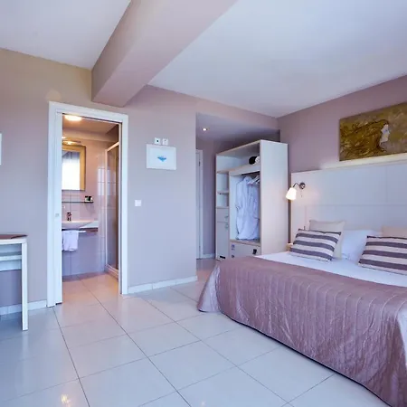 Sidari Beach Hotel 3*